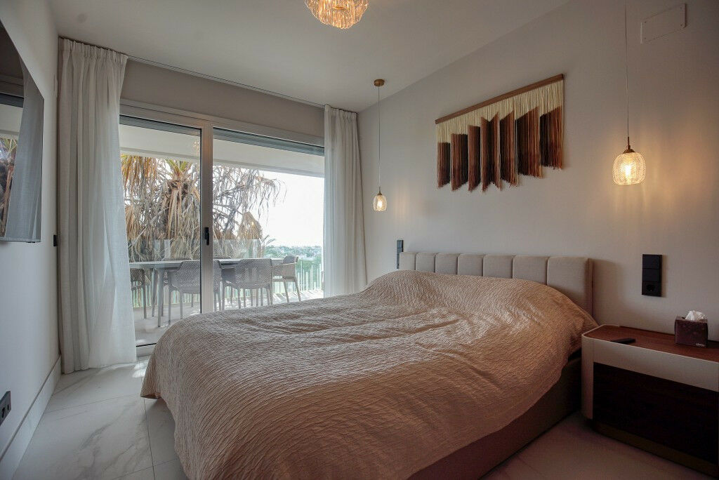 Middle Floor Apartment San Pedro de Alcántara Málaga - image 4