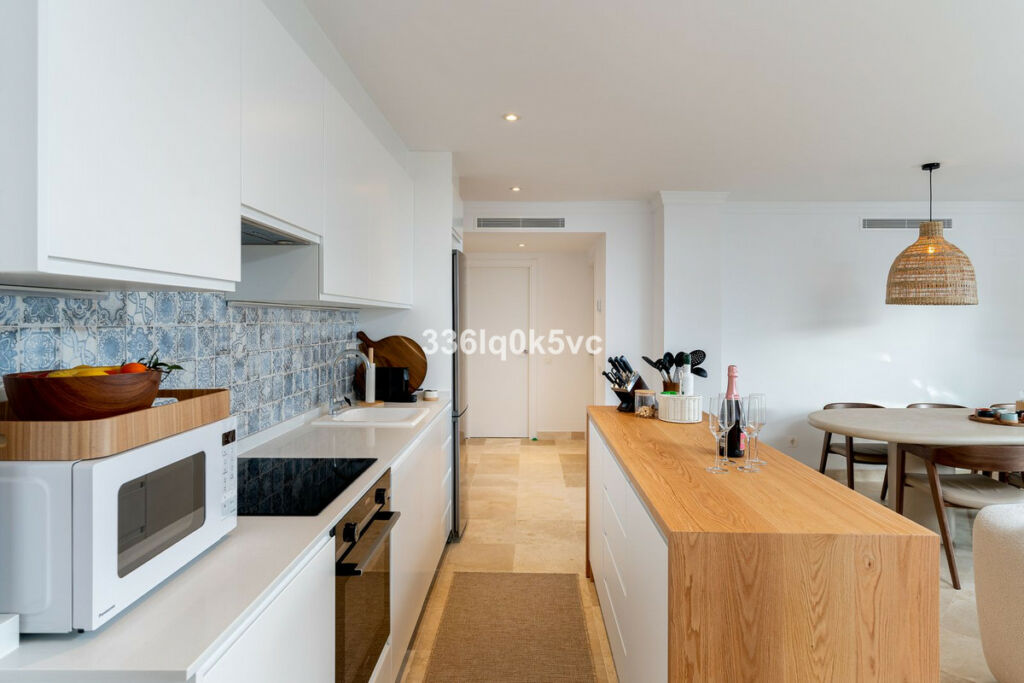 Ground Floor Apartment Benahavís Málaga - image 4
