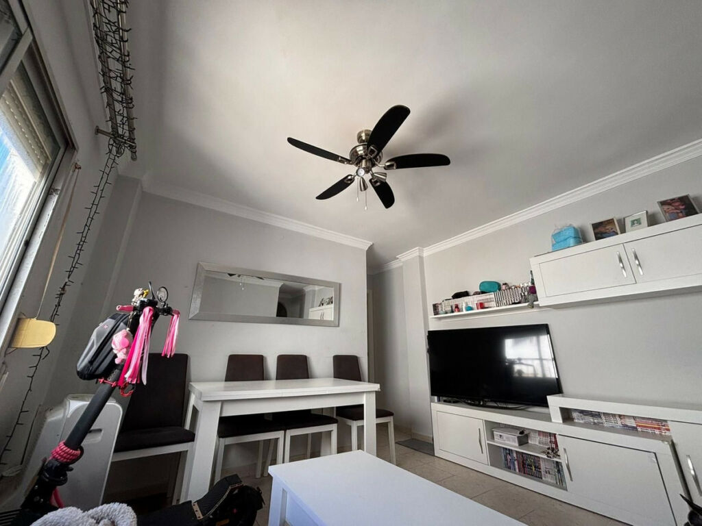 Middle Floor Apartment Marbella Málaga - image 4