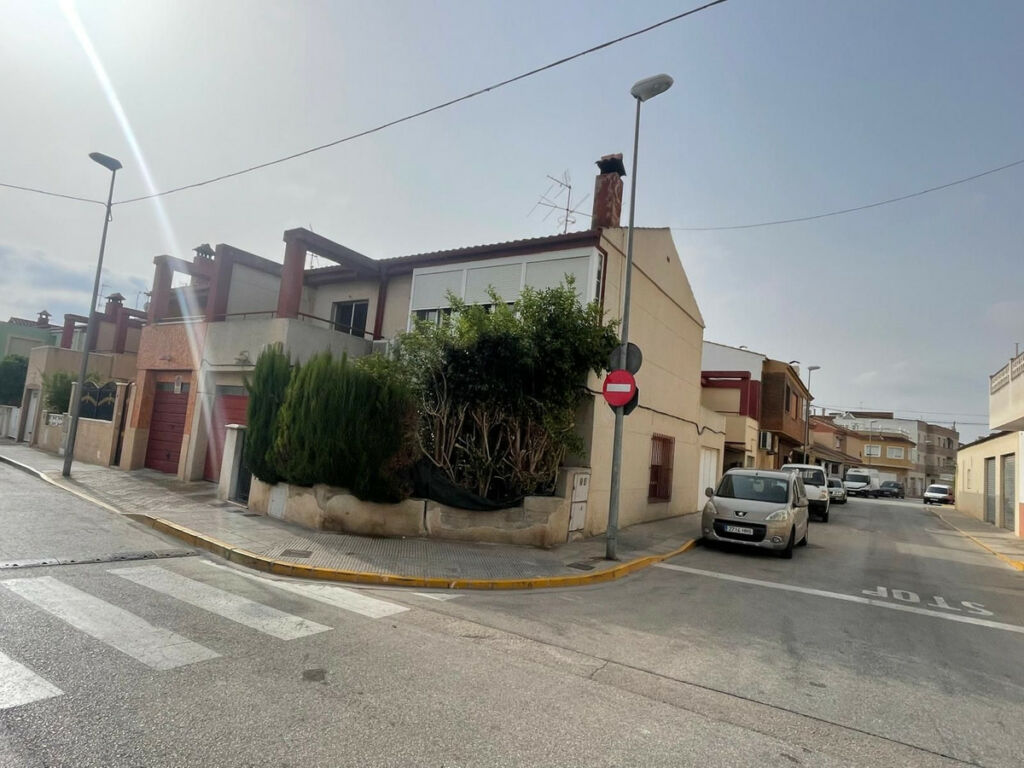 Townhouse Rojales Alicante - image 4