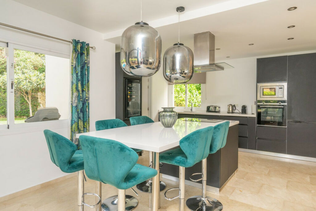 Detached Villa Benalmadena Málaga - image 4