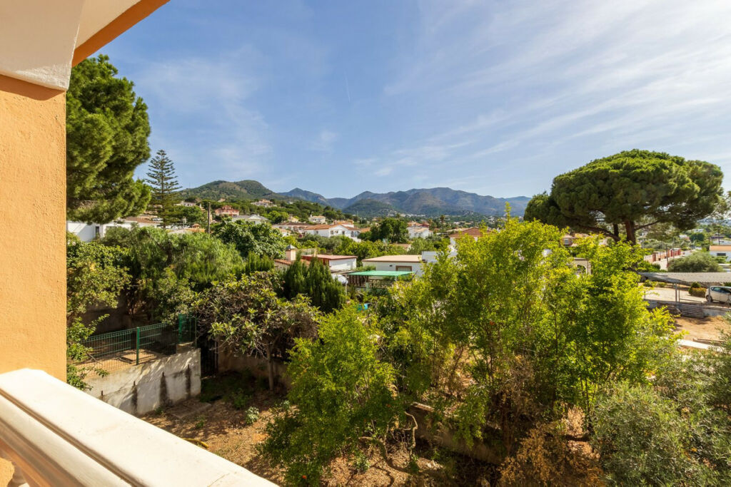 Detached Villa Alhaurín de la Torre Málaga - image 4