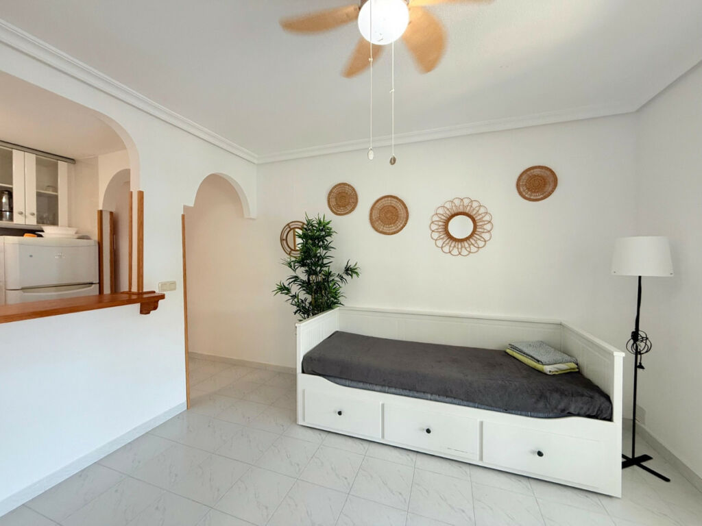 Middle Floor Apartment La Mata Alicante - image 4
