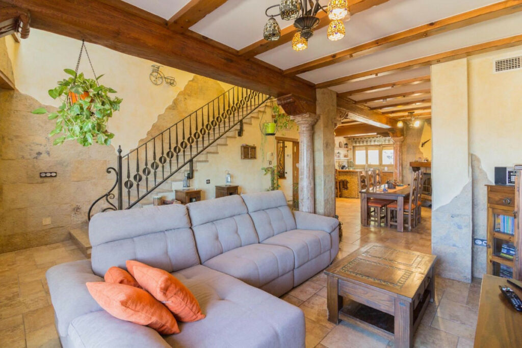 Detached Villa Redován Alicante - image 4