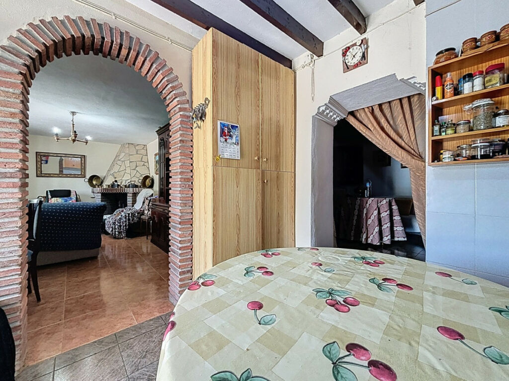 Semi-Detached House Comares Málaga - image 4