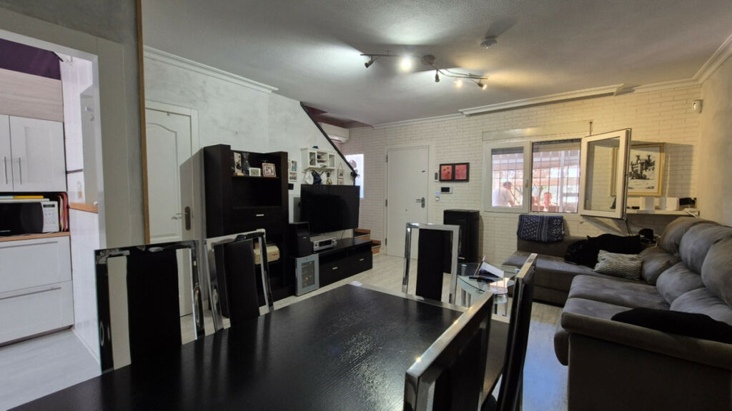 Townhouse Torrevieja Alicante - image 4