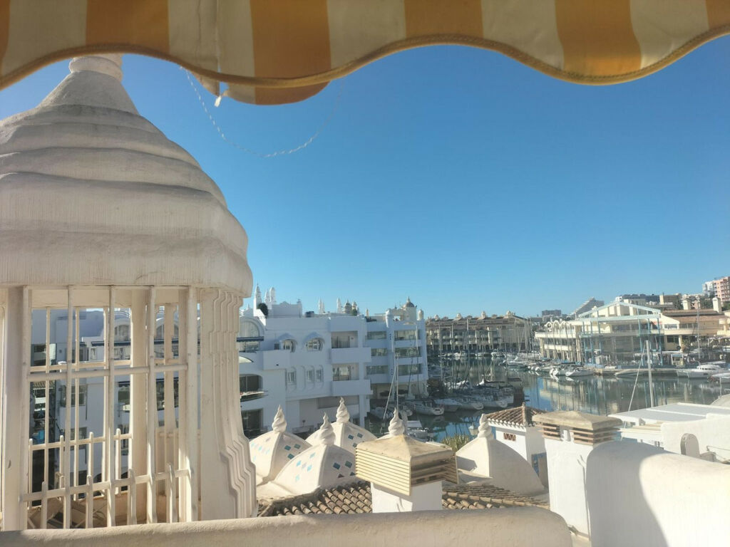 Middle Floor Apartment Benalmadena Costa Málaga - image 4