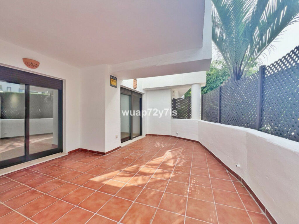 Ground Floor Apartment Costalita Málaga - image 8