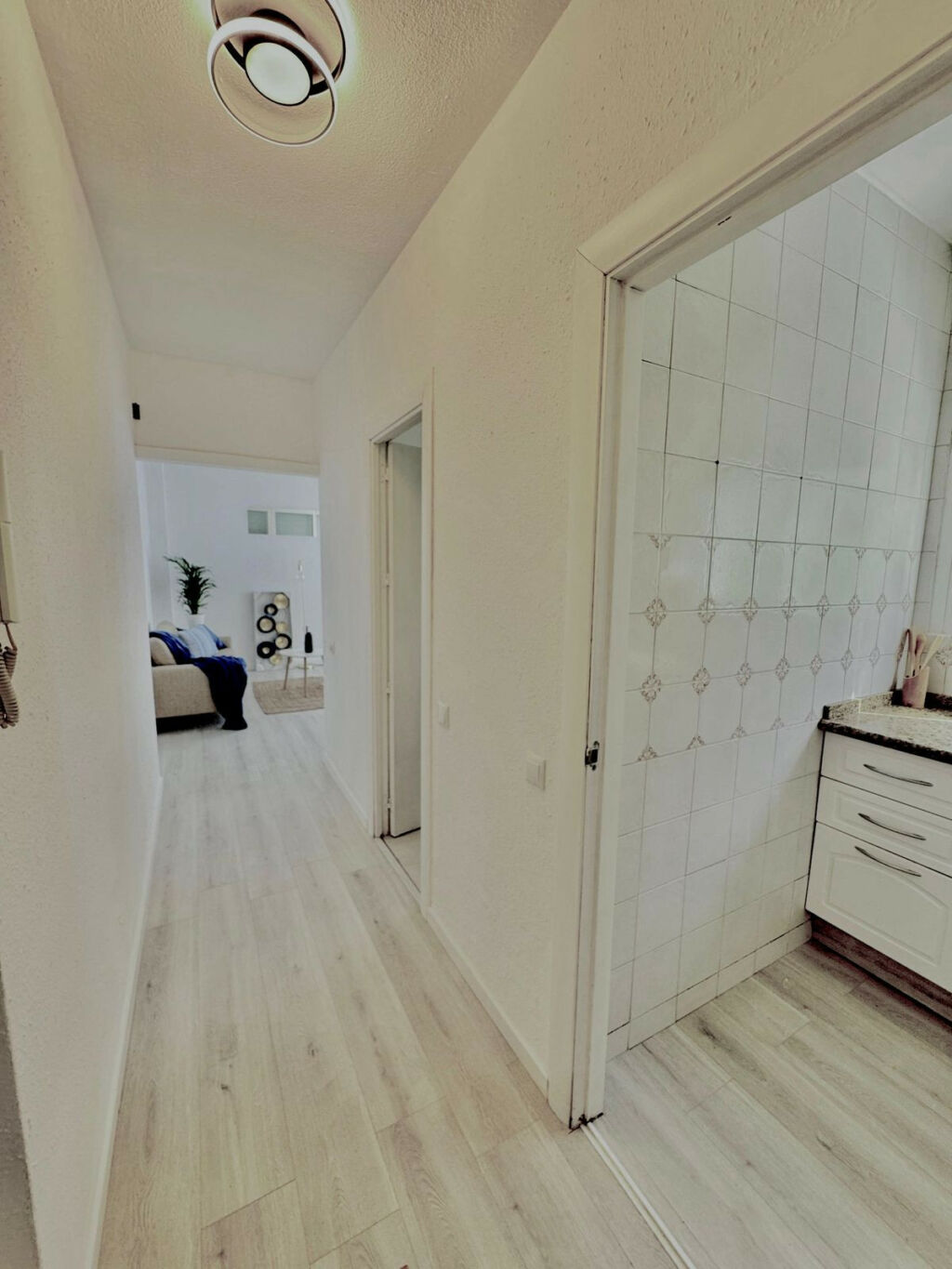 Middle Floor Apartment Marbella Málaga - image 5