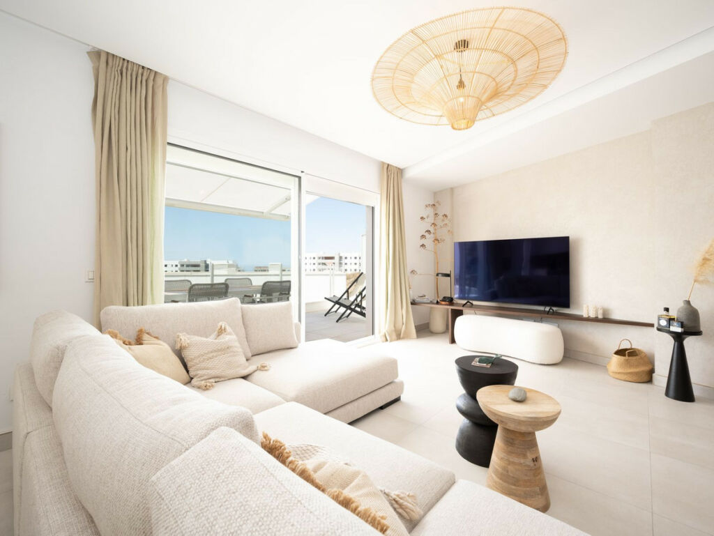 Penthouse Duplex Altos de los Monteros Málaga - image 4