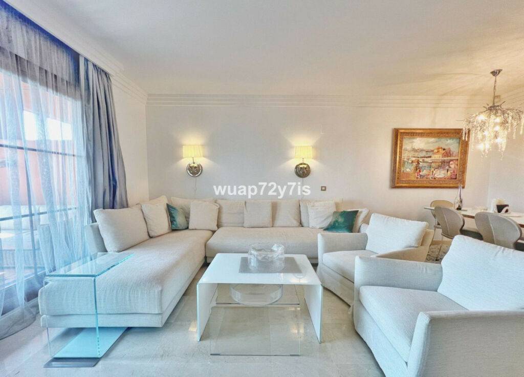 Ground Floor Apartment Benahavís Málaga - image 3