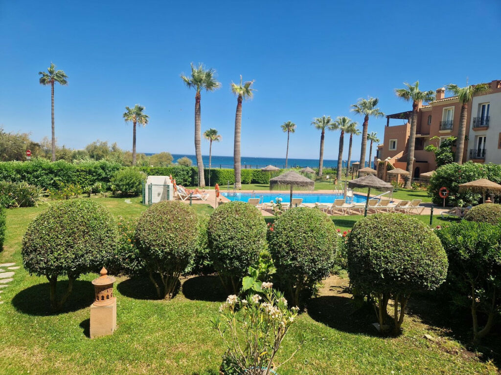 Ground Floor Apartment Casares Playa Málaga - image 4