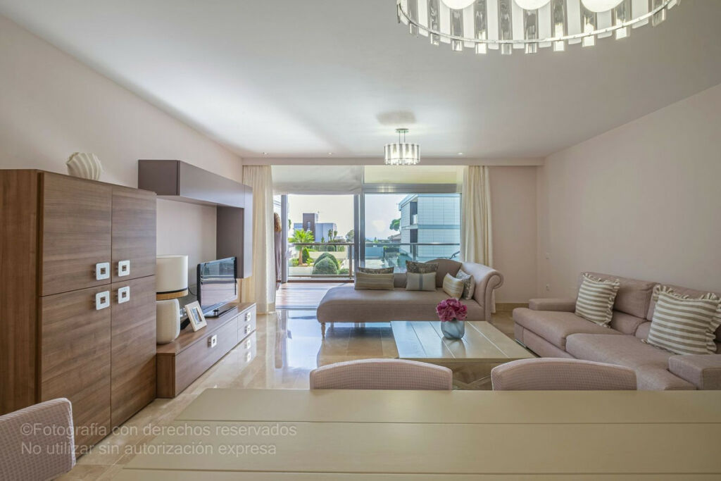 Middle Floor Apartment Manilva Málaga - image 4
