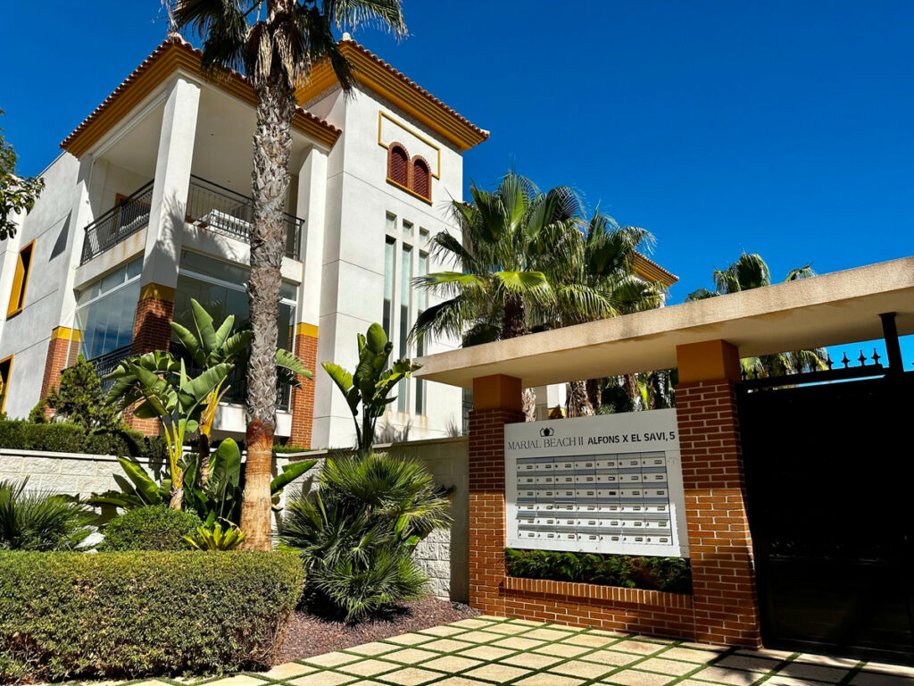 Penthouse Guardamar del Segura Alicante - image 4
