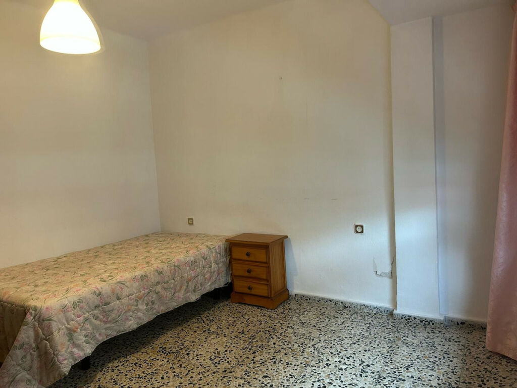 Middle Floor Apartment Marbella Málaga - image 4