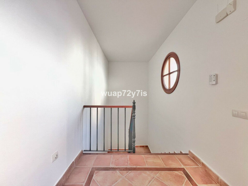 Semi-Detached House Benahavís Málaga - image 4