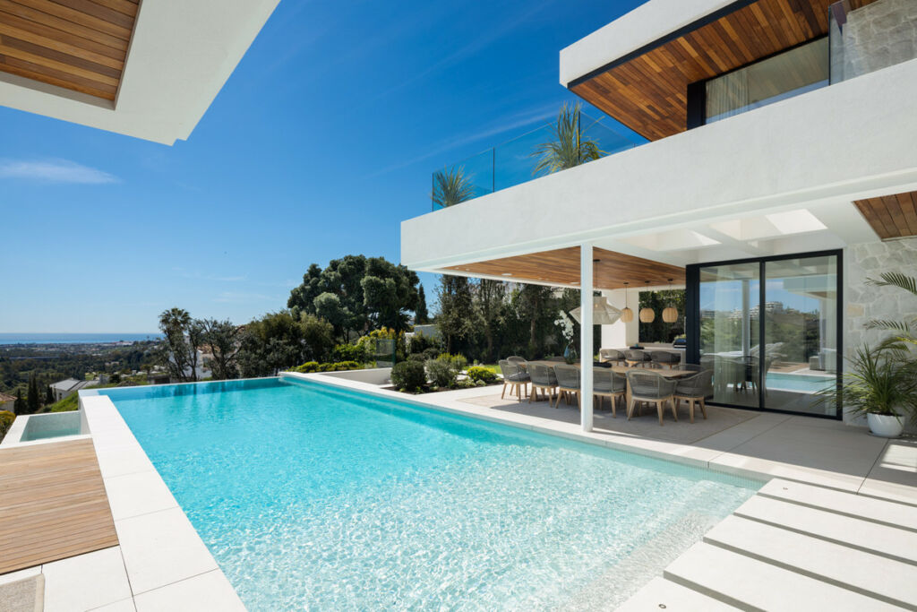 Detached Villa Benahavís Málaga - image 4