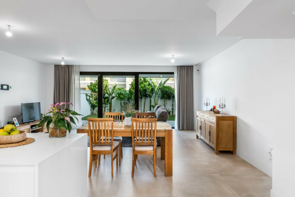 Townhouse El Chaparral Málaga - image 6