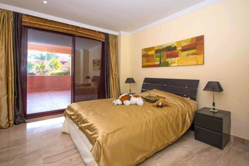 Ground Floor Apartment New Golden Mile Málaga - image 4