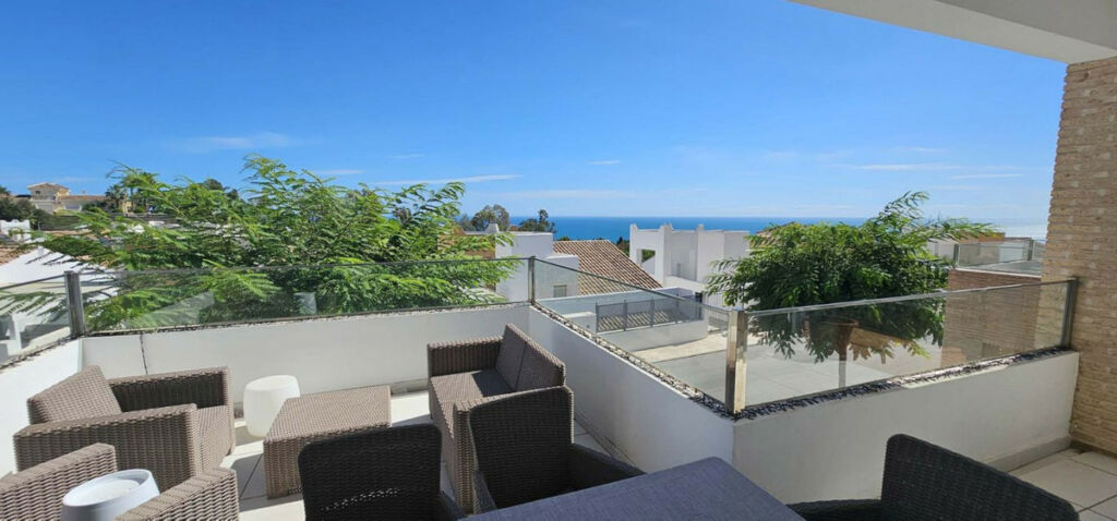 Detached Villa Benalmadena Málaga - image 4