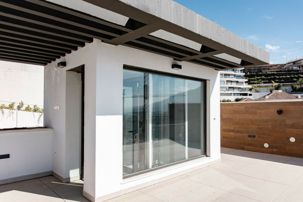 Townhouse Benahavís Málaga - image 4