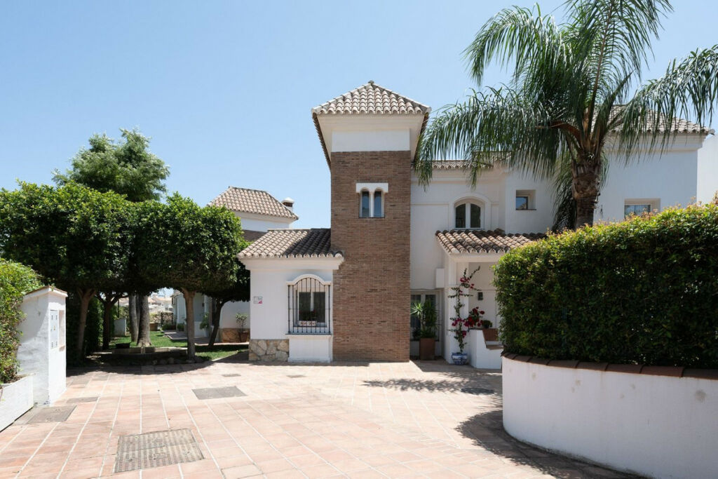 Semi-Detached House Mijas Costa Málaga - image 4