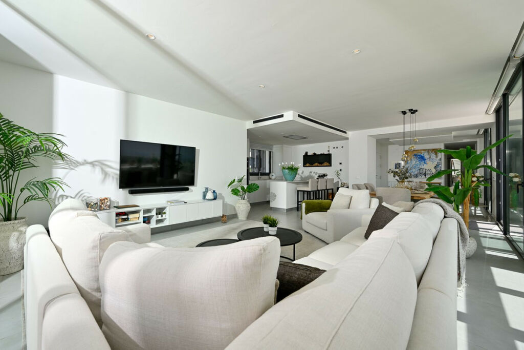 Penthouse Fuengirola Málaga - image 4