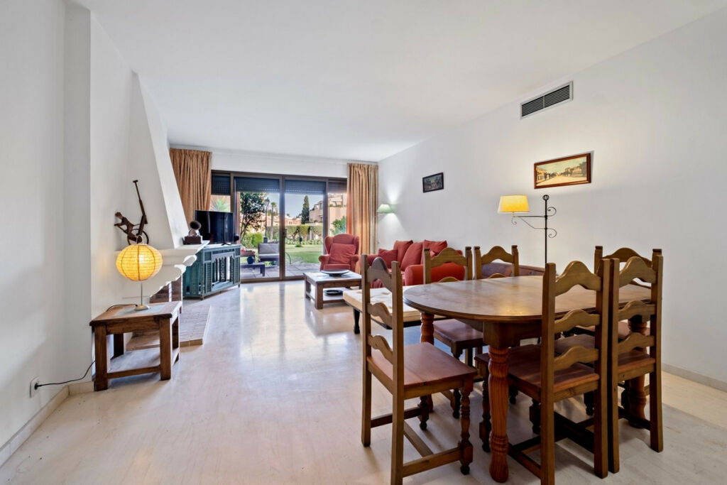 Ground Floor Apartment New Golden Mile Málaga - image 4