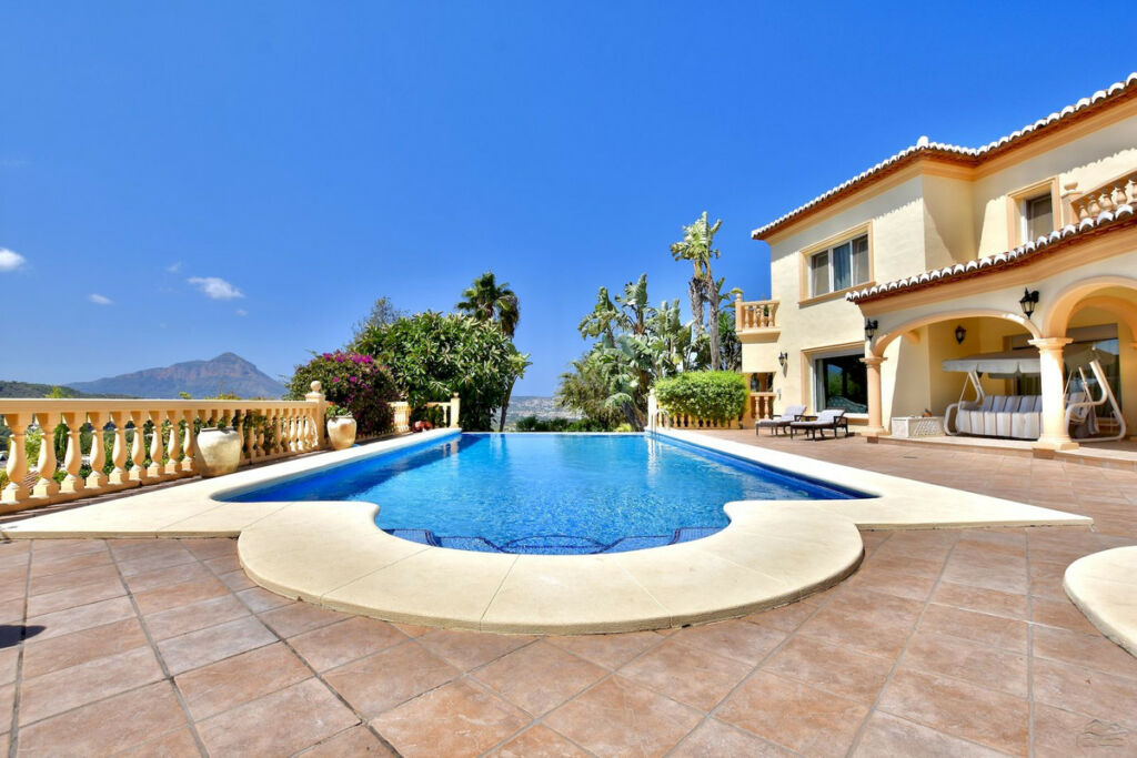 Detached Villa Javea Alicante - image 4