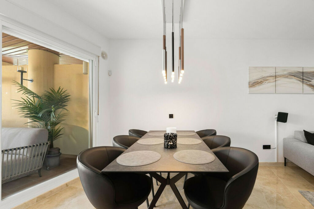 Middle Floor Apartment Torreblanca Málaga - image 4