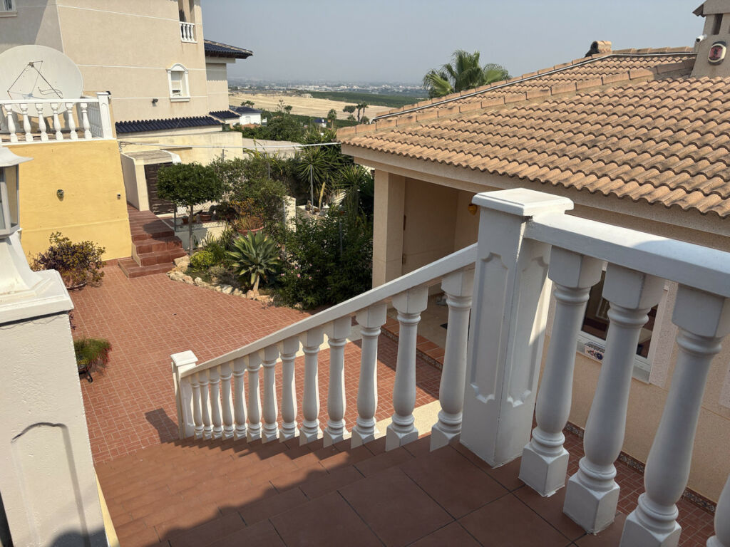 Detached Villa Algorfa Alicante - image 4