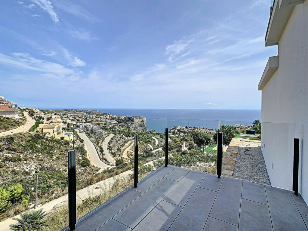 Detached Villa Benitachell Alicante - image 4