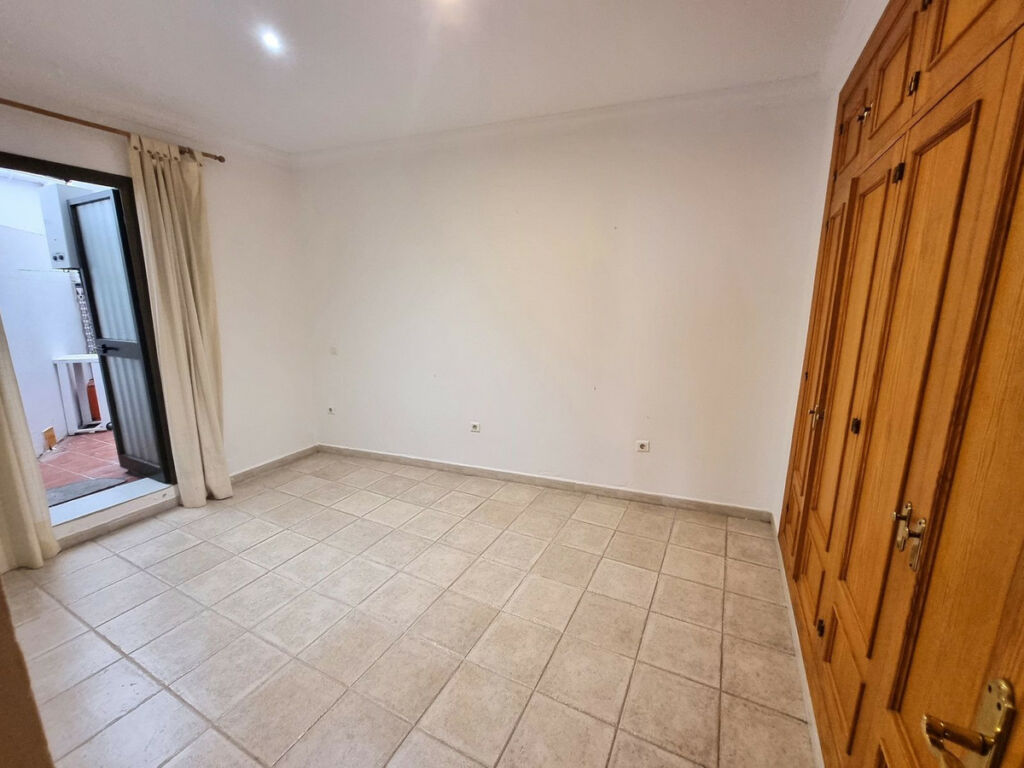 Ground Floor Apartment San Pedro de Alcántara Málaga - image 4