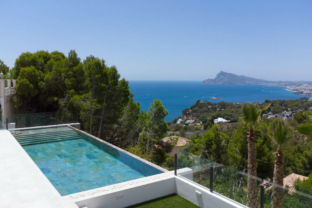 Detached Villa Altea Alicante - image 4