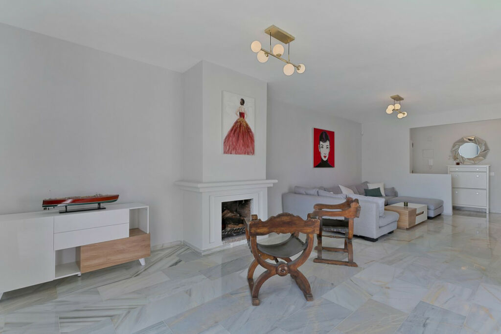 Penthouse Bel Air Málaga - image 4
