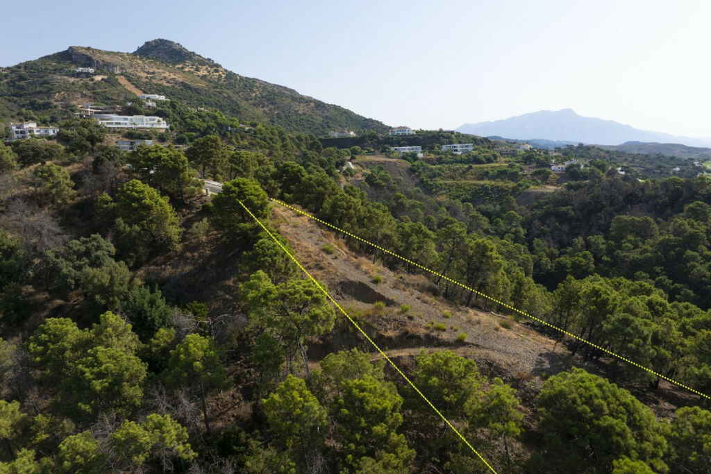 Residential Plot Benahavís Málaga - image 9
