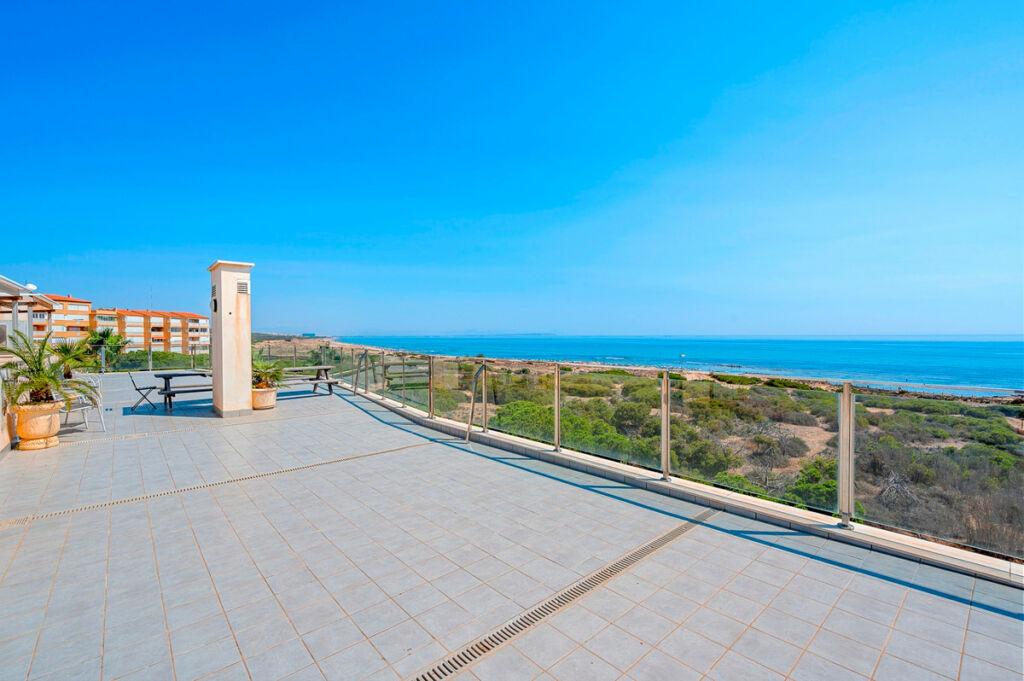Penthouse La Mata Alicante - image 4