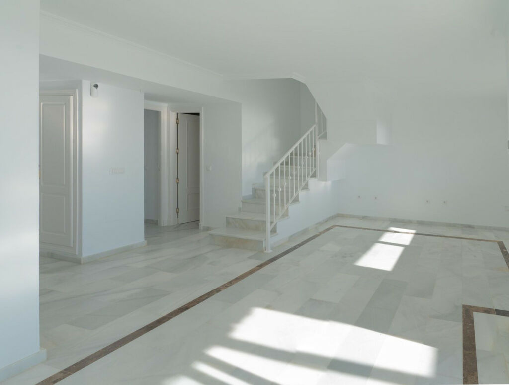 Penthouse Duplex Casares Málaga - image 4