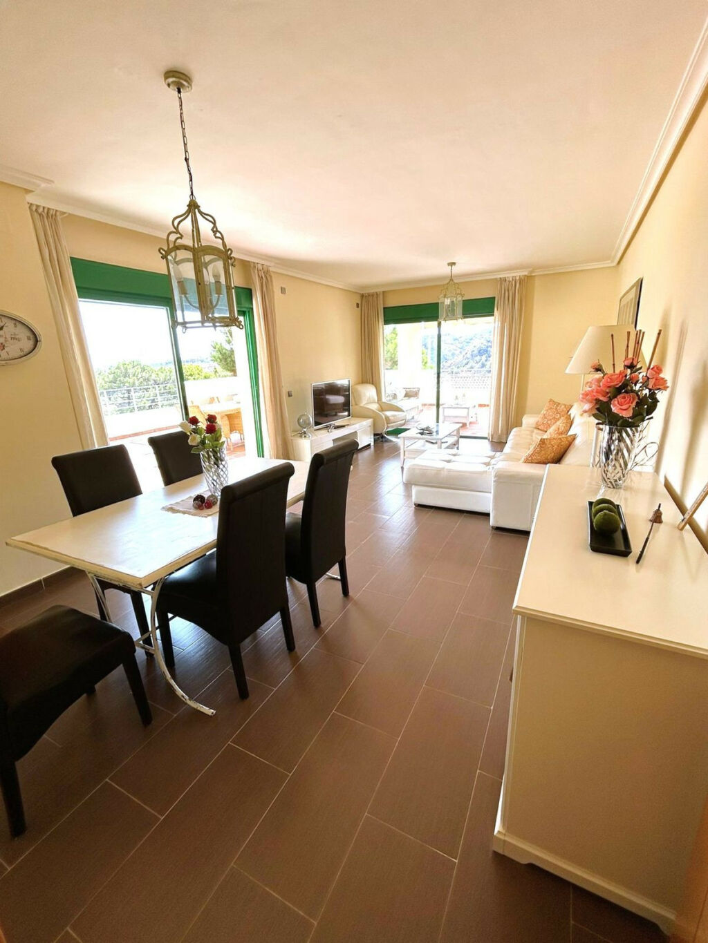 Middle Floor Apartment Selwo Málaga - image 4