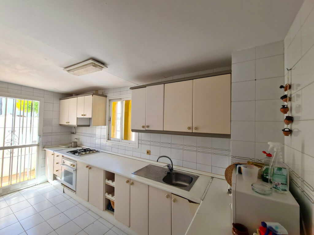Semi-Detached House Casares Playa Málaga - image 4