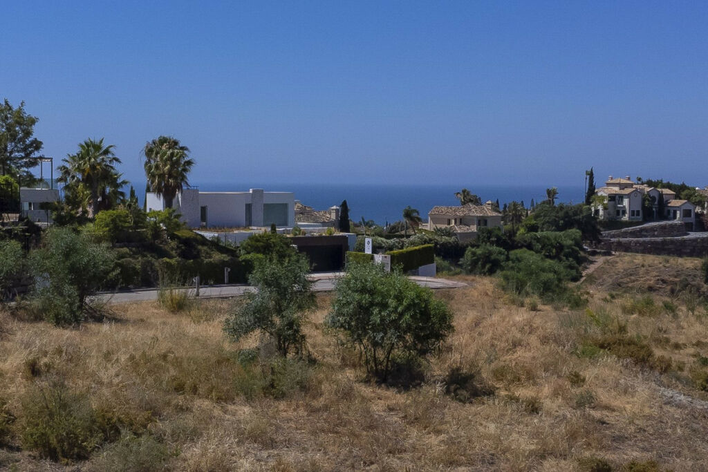 Residential Plot New Golden Mile Málaga - image 4