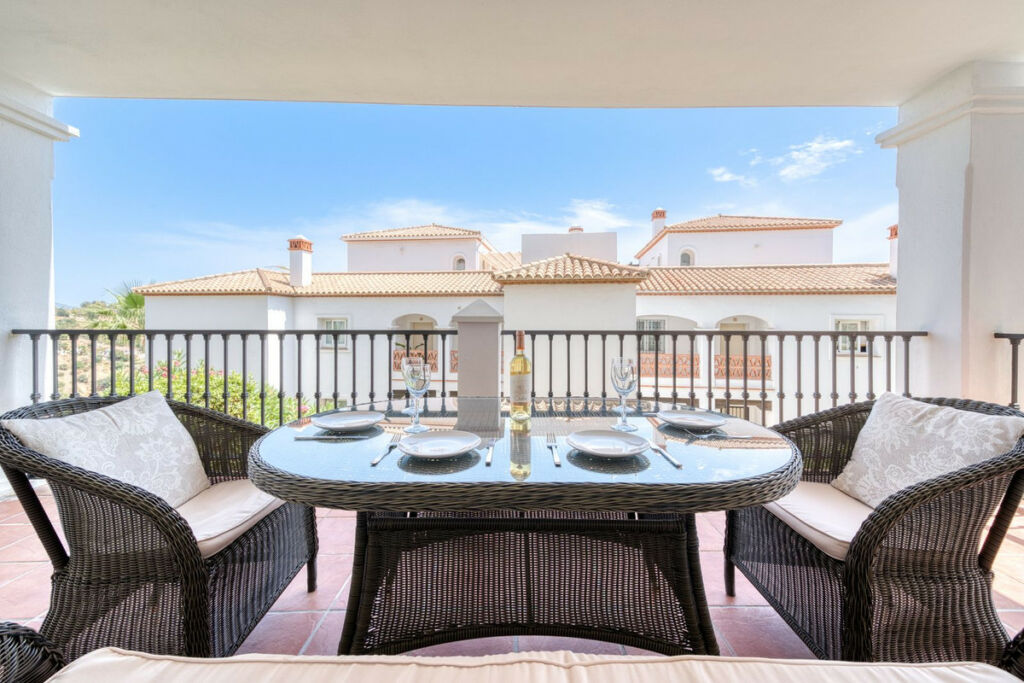 Ground Floor Apartment Calahonda Málaga - image 4