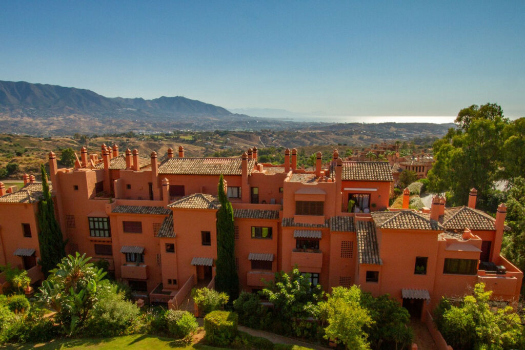 Penthouse La Mairena Málaga - image 4
