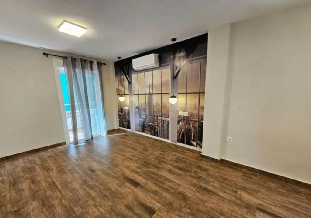 Middle Floor Apartment Marbella Málaga - image 4
