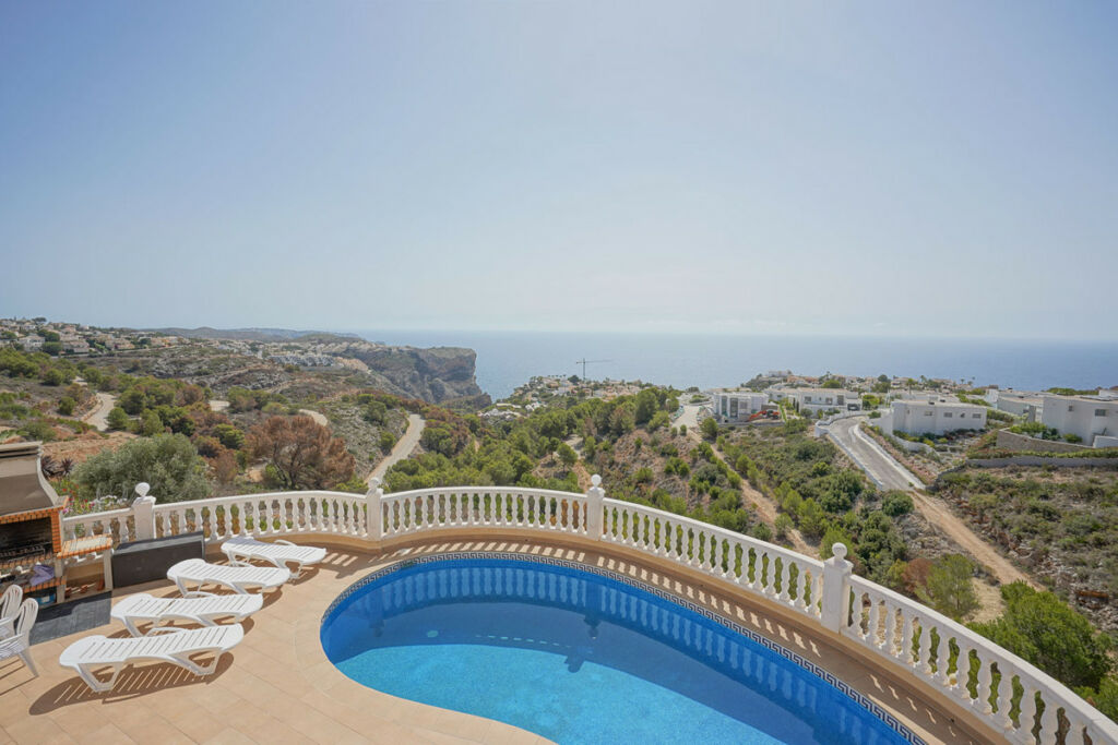 Detached Villa Benitachell Alicante - image 4