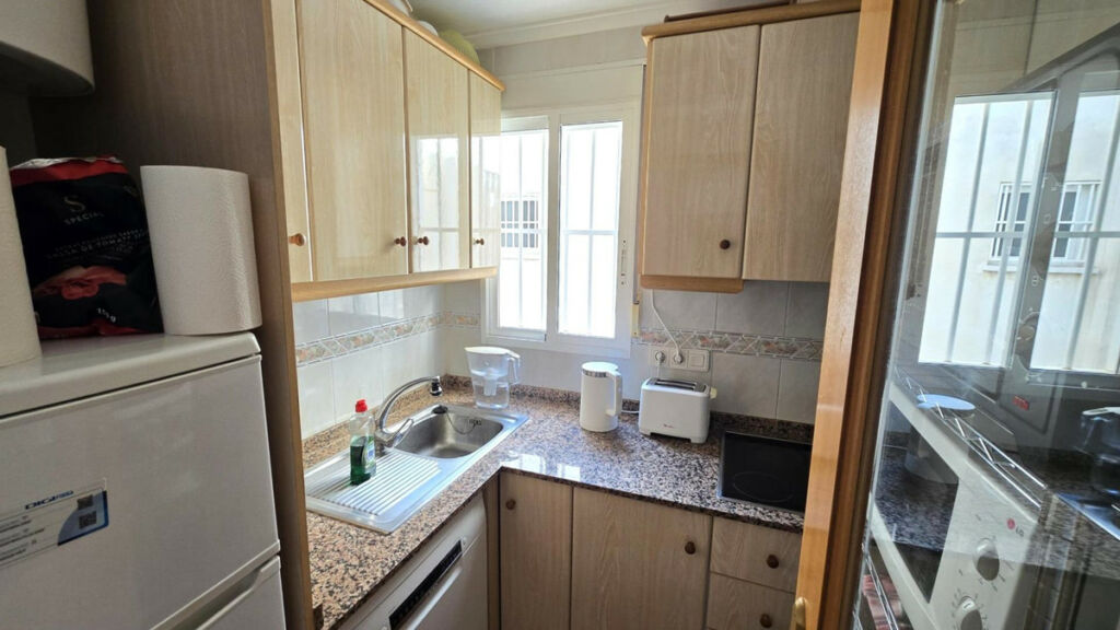 Penthouse Torrevieja Alicante - image 4
