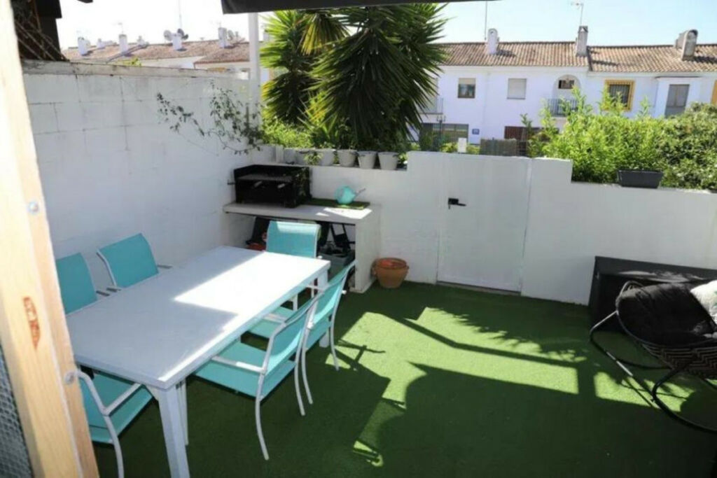 Townhouse Atalaya Málaga - image 4