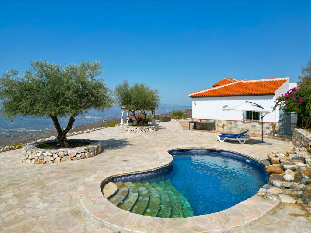 Detached Villa Arenas Málaga - image 4