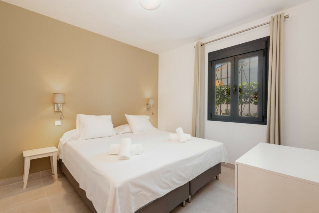 Detached Villa Costabella Málaga - image 4