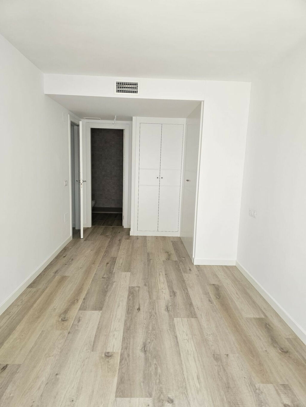 Top Floor Apartment La Campana Málaga - image 4